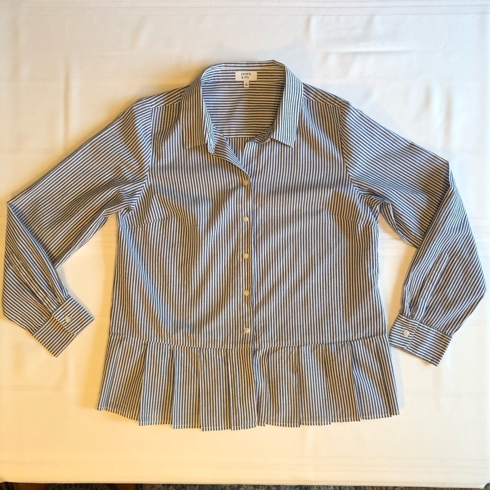 Crown & Ivy Navy and White Striped Long Sleeve Pleated Hem Top Size S - Picture 3 of 8
